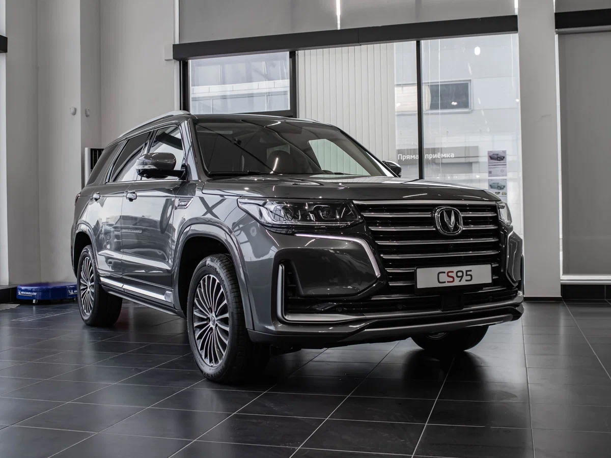 Changan CS95 по цене от 2 225 000 рублей