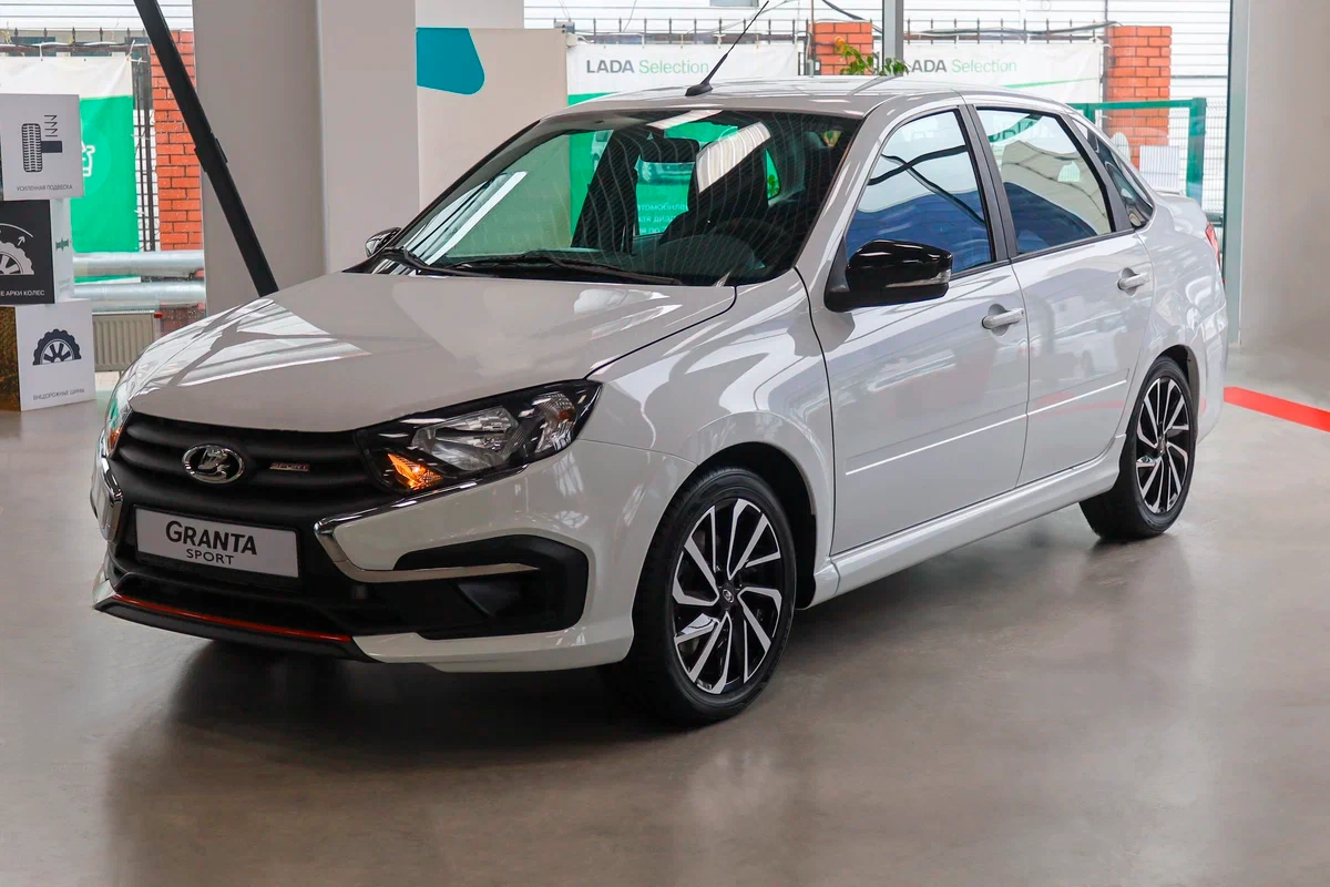 Lada Granta Sport Седан с салона по цене от 761 000 рублей